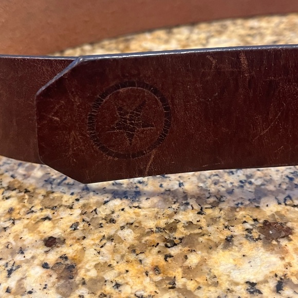 Vintage Distressed Leather Belt Brown Square Buckle 1.5x42” - Picture 2 of 7